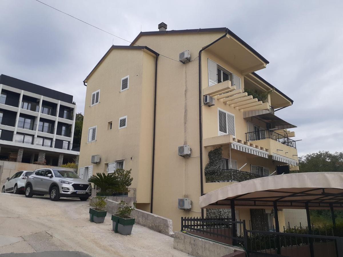Apartmani Irena Tivat Luaran gambar